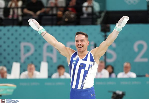 Λευτέρης Πετρούνιας - Με τις κόρες του