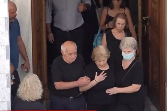 Λιβαδειά: Σπαραγμός στην κηδεία του 48χρονου που πέθανε έπειτα από τσίμπημα αράχνης