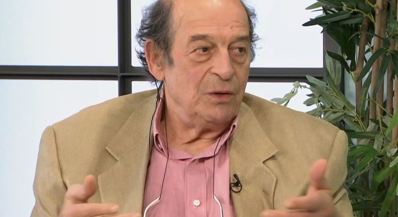 Μανούσος Μανουσάκης