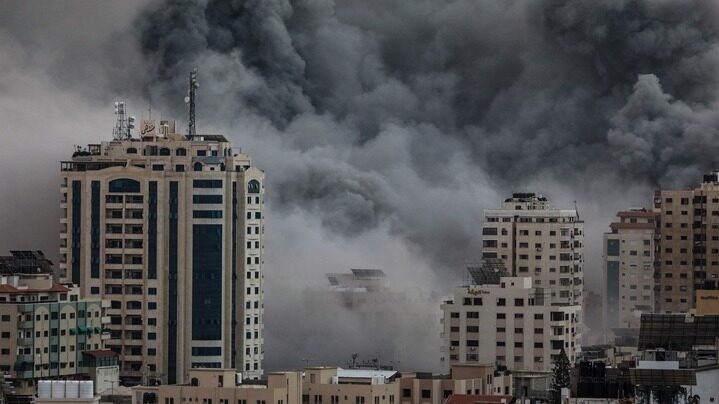 Ιράν: Εξέδωσε ΝΟΤΑΜ και καλεί τα αεροσκάφη να αλλάξουν δρομολόγια – Ένα βήμα πιο κοντά η επίθεση κατά του Ισραήλ