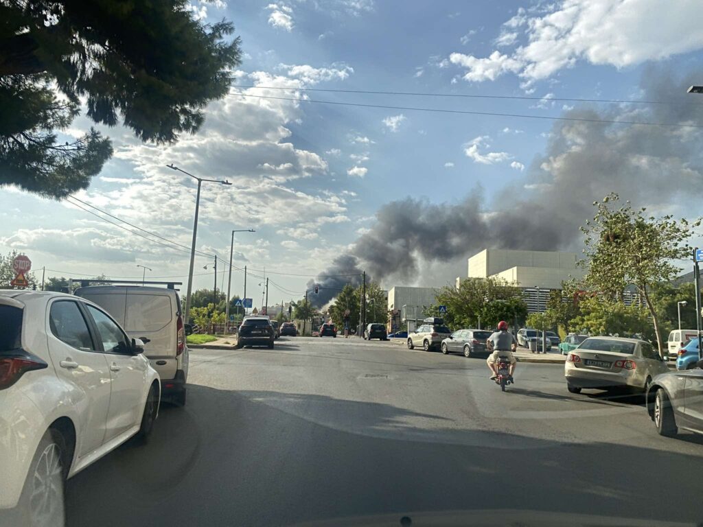 Φωτιά στη Μεσσηνία, κοντά σε καταυλισμό – Οι πρώτες εικόνες