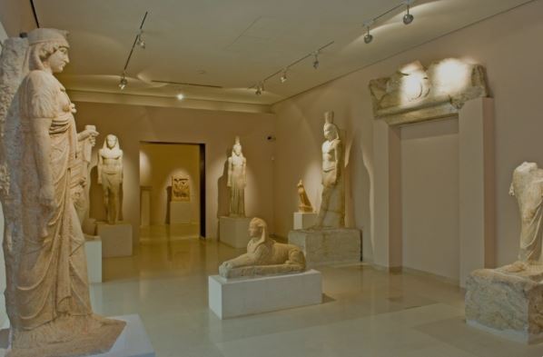 Φωτιά στην Αττική: Καμία ζημιά στο Μουσείο Μαραθώνα και στους αρχαιολογικούς χώρους της περιοχής – Η ανακοίνωση του ΥΠΠΟ