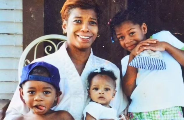 ΜΑΝΑ ΜΠΑΙΛΣ