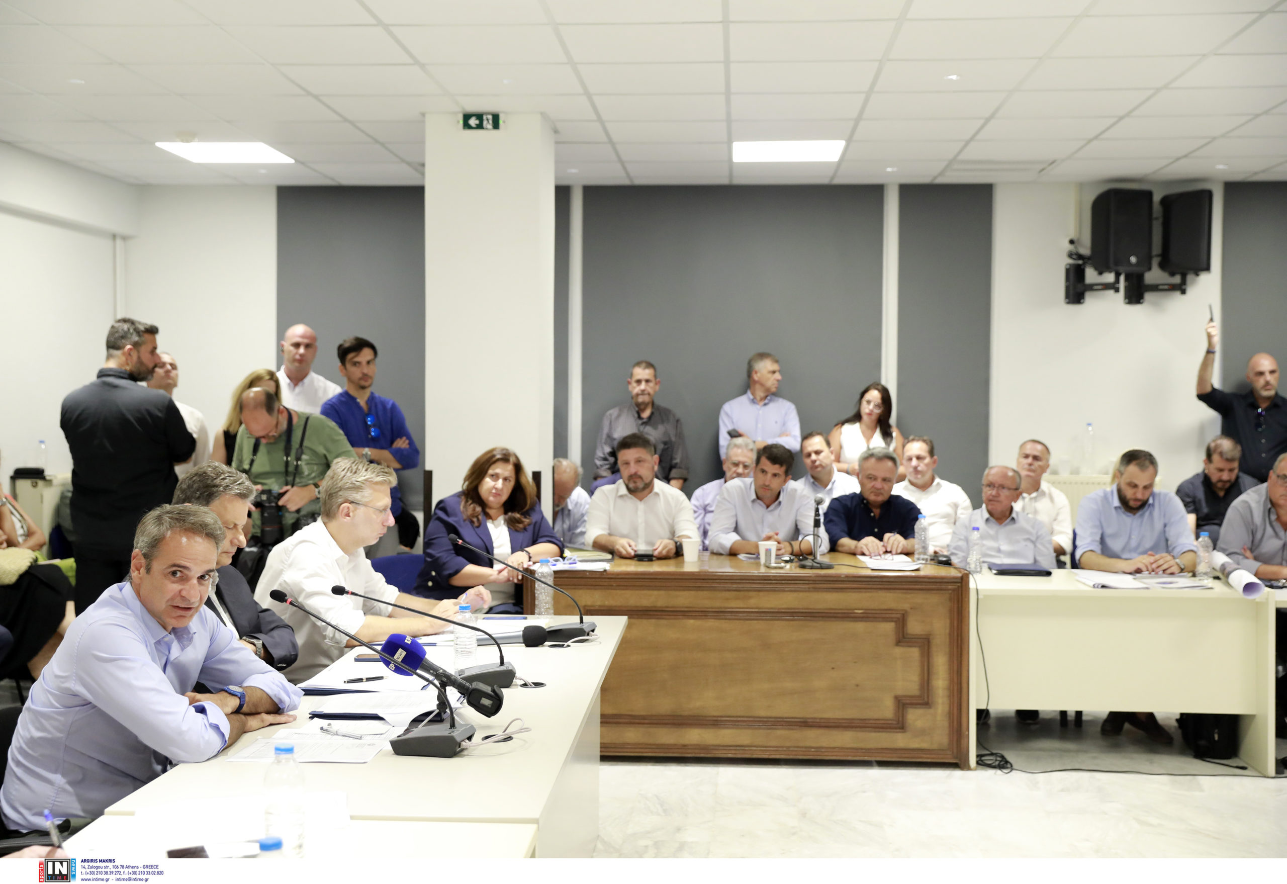 Φωτιά στην Αττική: Πυρά από την αντιπολίτευση για την κυβερνητική σύσκεψη