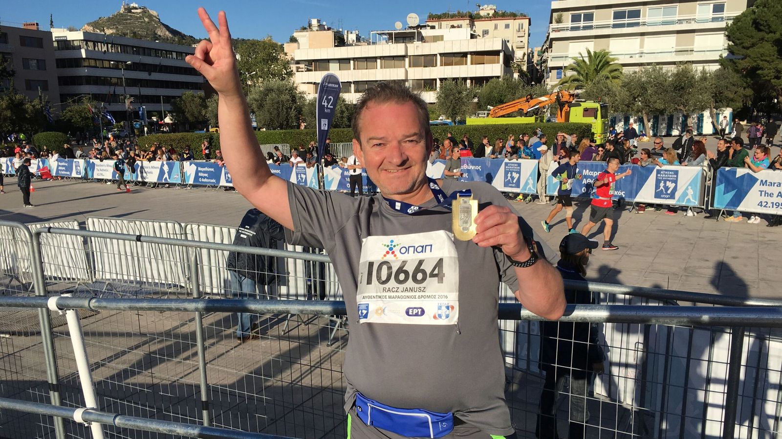 Καρκίνος του πνεύμονα: 67χρονος Βρετανός ο πρώτος λήπτης του εμβολίου mRNA – Είχε τρέξει στον Μαραθώνιο της Αθήνας