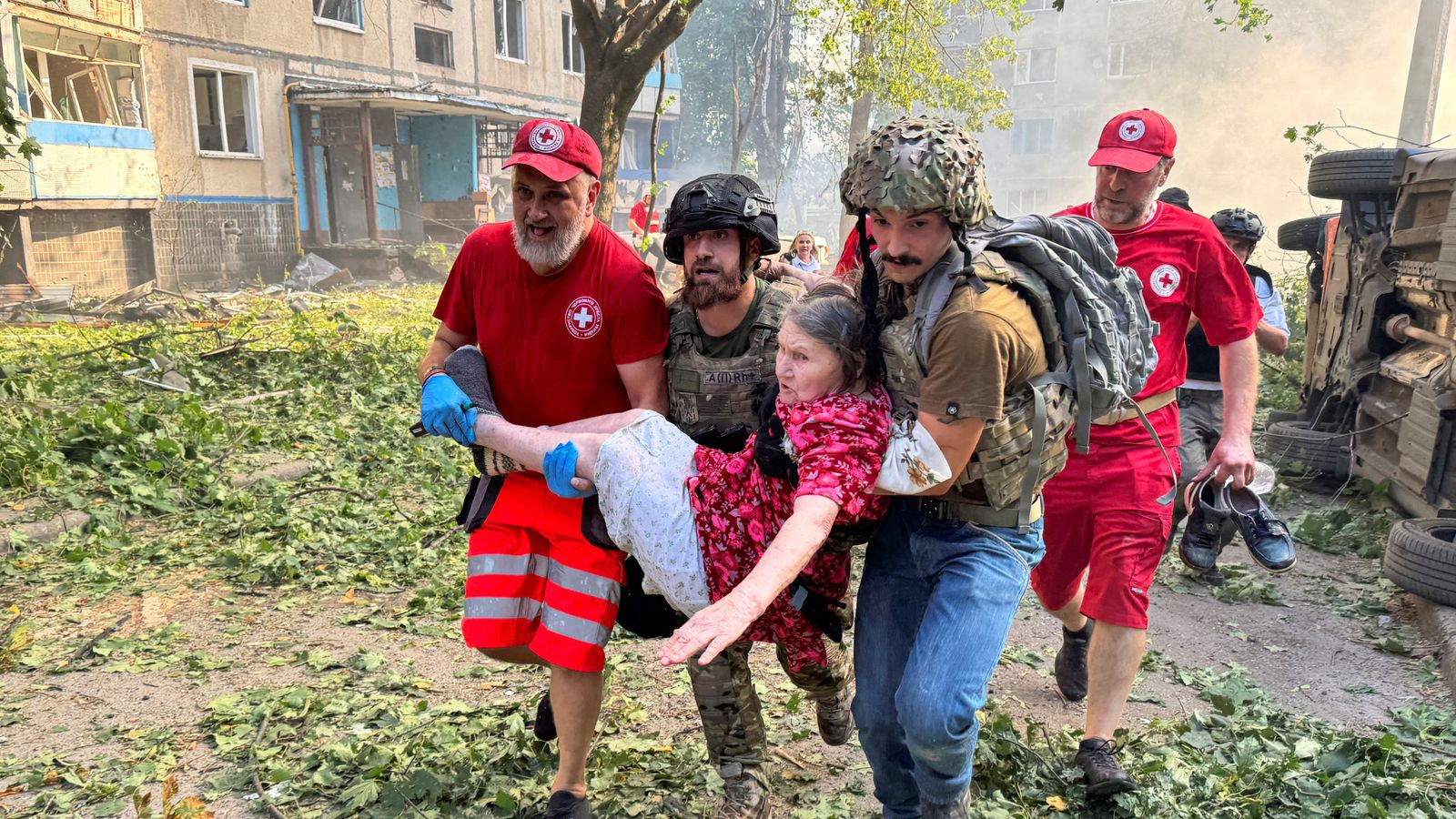 Ρωσία: Αεροπορική επίθεση με βόμβες στο Χάρκοβο – 14χρονη σκοτώθηκε την ώρα που έπαιζε σε παιδική χαρά