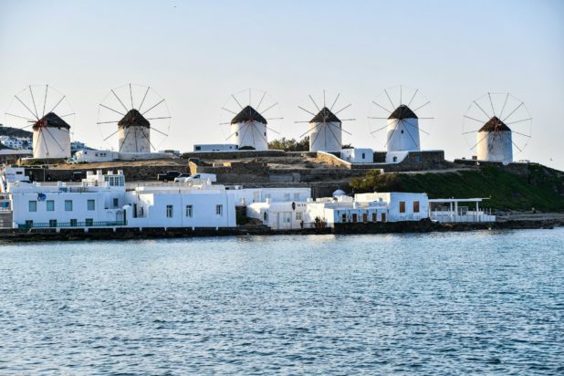 Μύκονος πάρτι αντιδράσεις