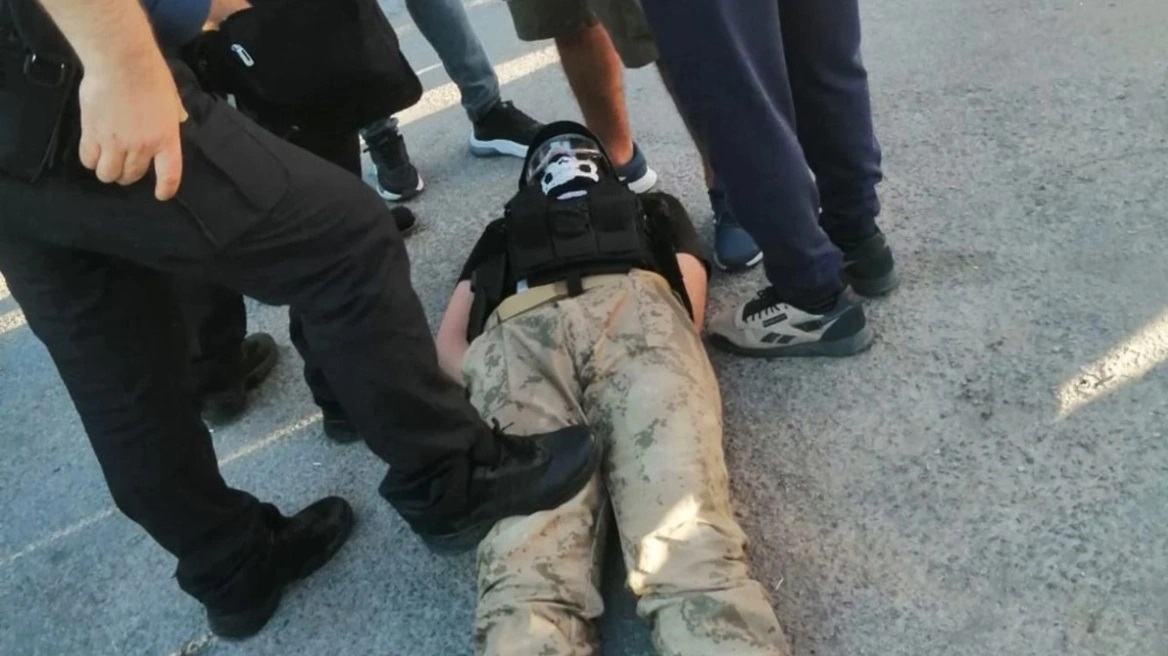 Τουρκία: Πέντε τραυματίες από επίθεση με μαχαίρι στον κήπο τζαμιού – Συνελήφθη 18χρονος – ΒΙΝΤΕΟ