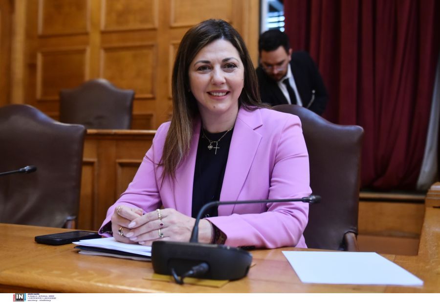 Ζαχαράκη: Προανήγγειλε μέτρα για το δημογραφικό – Τι είπε για κατοικίες και επιχειρήσεις ΑμεΑ