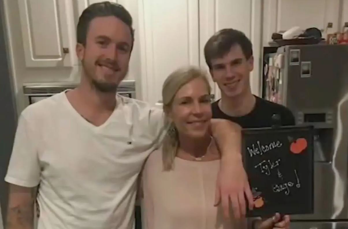 Φρίκη: 15χρονος σκότωσε την γειτόνισσά του στο τζακούζι – Ήθελε να δει «πώς είναι να μαχαιρώνεις άνθρωπο»