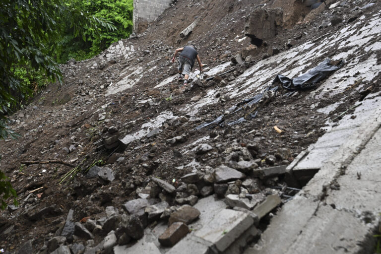 Δεκαπέντε νεκροί εξαιτίας κατολισθήσεων στο κεντρικό τμήμα του Μεξικού