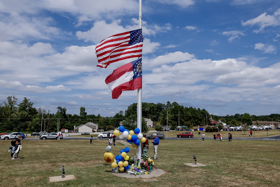 Μακελειό στις ΗΠΑ: Η μητέρα του 14χρονου δράστη είχε προειδοποιήσει το σχολείο – «Θα μπορούσαν να είχαν αποτρέψει αυτούς τους θανάτους και δεν το έκαναν»