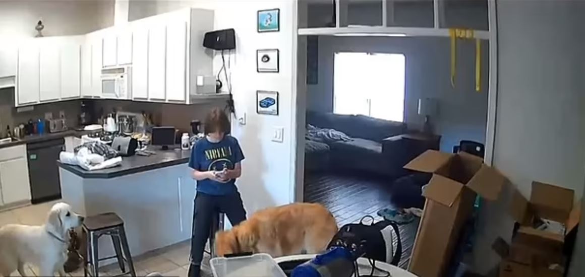 Σοκ στις ΗΠΑ: Έφηβη σκότωσε την μητέρα της και μετά αφοσιώθηκε στο κινητό της – Το μήνυμα που έστειλε σε φίλη της