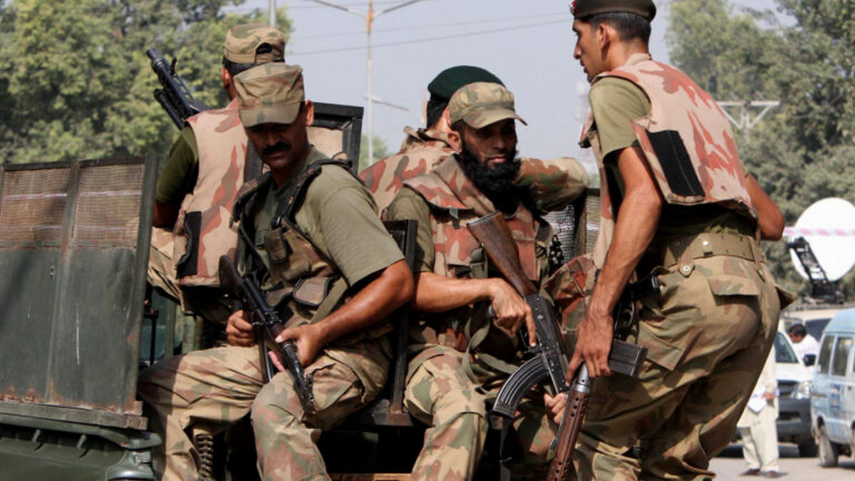 Πακιστάν: Συντονιστής εκστρατείας εμβολιασμού κατά της πολιομυελίτιδας και αστυνομικός δολοφονήθηκαν