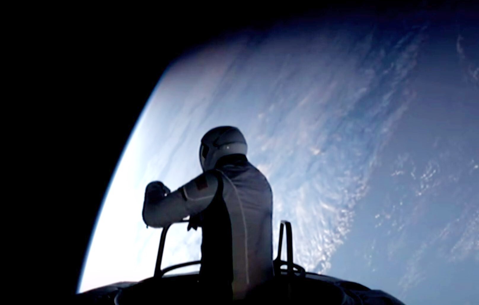 Polaris Dawn: Πραγματοποιήθηκε ο πρώτος ιδιωτικός περίπατος στο διάστημα – Τα πρώτα λόγια του πληρώματος