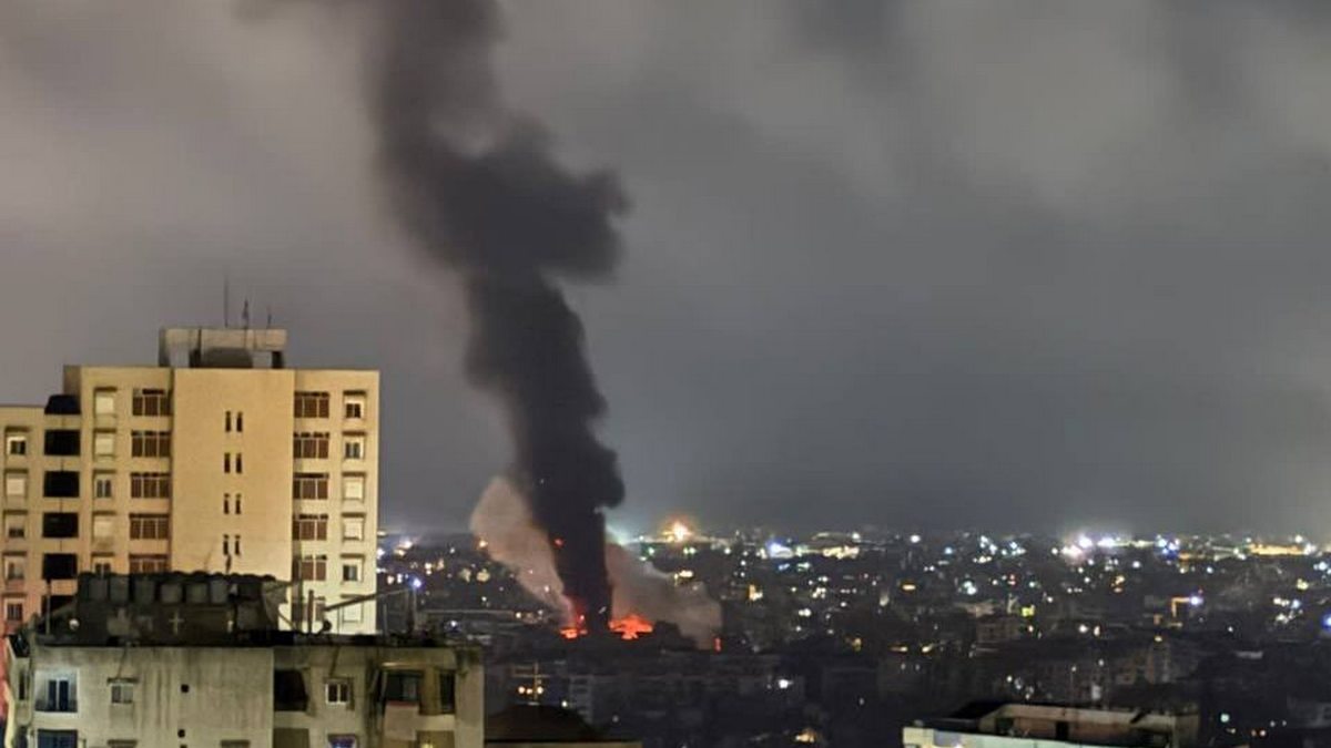 Λίβανος: Νέες αεροπορικές επιδρομές σε Βηρυτό και Τύρο – «Σκοτώσαμε δύο διοικητές», λέει το Ισραήλ