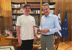 Κυριάκος Μητσοτάκης- Εύζωνας