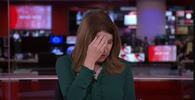 ΠΑΡΟΥΣΙΑΣΤΡΙΑ