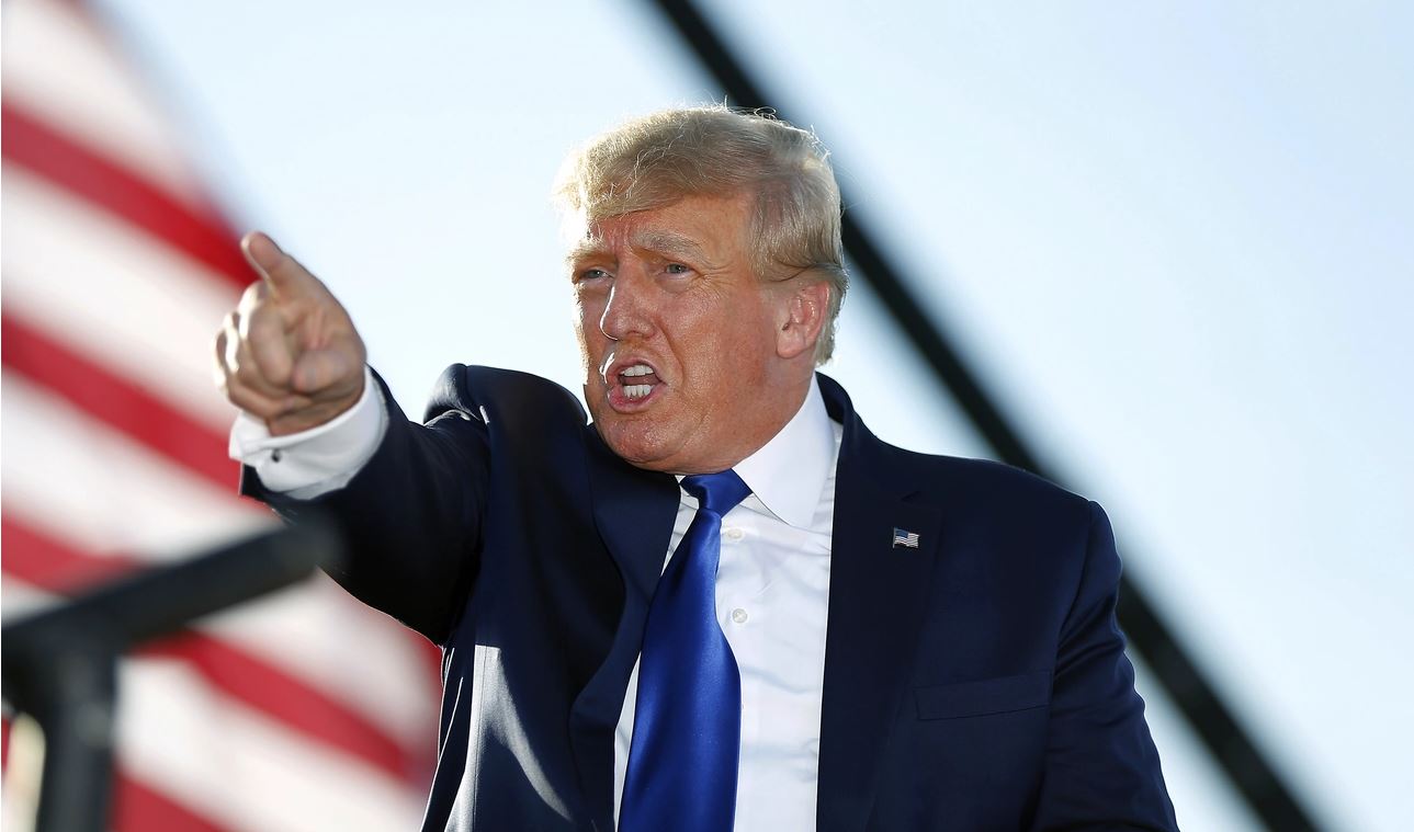 Ντόναλντ Τραμπ: Ήταν στημένο το ντιμπέιτ – Η επίθεση στην Τέιλορ Σουίφτ και οι πανηγυρισμοί των Ομπάμα