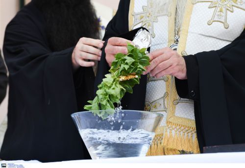 Κακοκαιρία «ΑΤΕΝΑ»: «Χωρίς βροχές ο αγιασμός στα σχολεία σε Αττική και Θεσσαλονίκη» – Η ανάρτηση Τσατραφύλλια