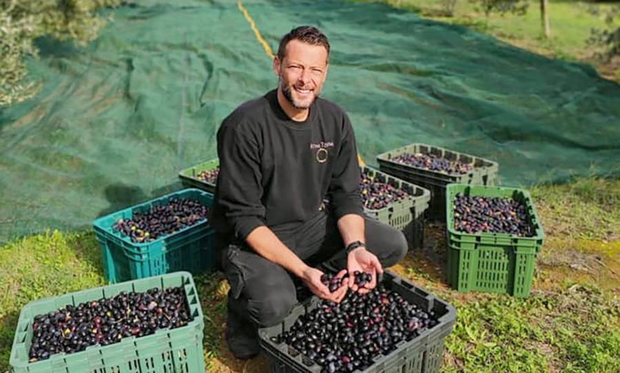 Αλέξανδρος Τζόρβας: Ο διεθνής ποδοσφαιριστής είναι ο επιστάτης της ΦΑΡΜΑΣ