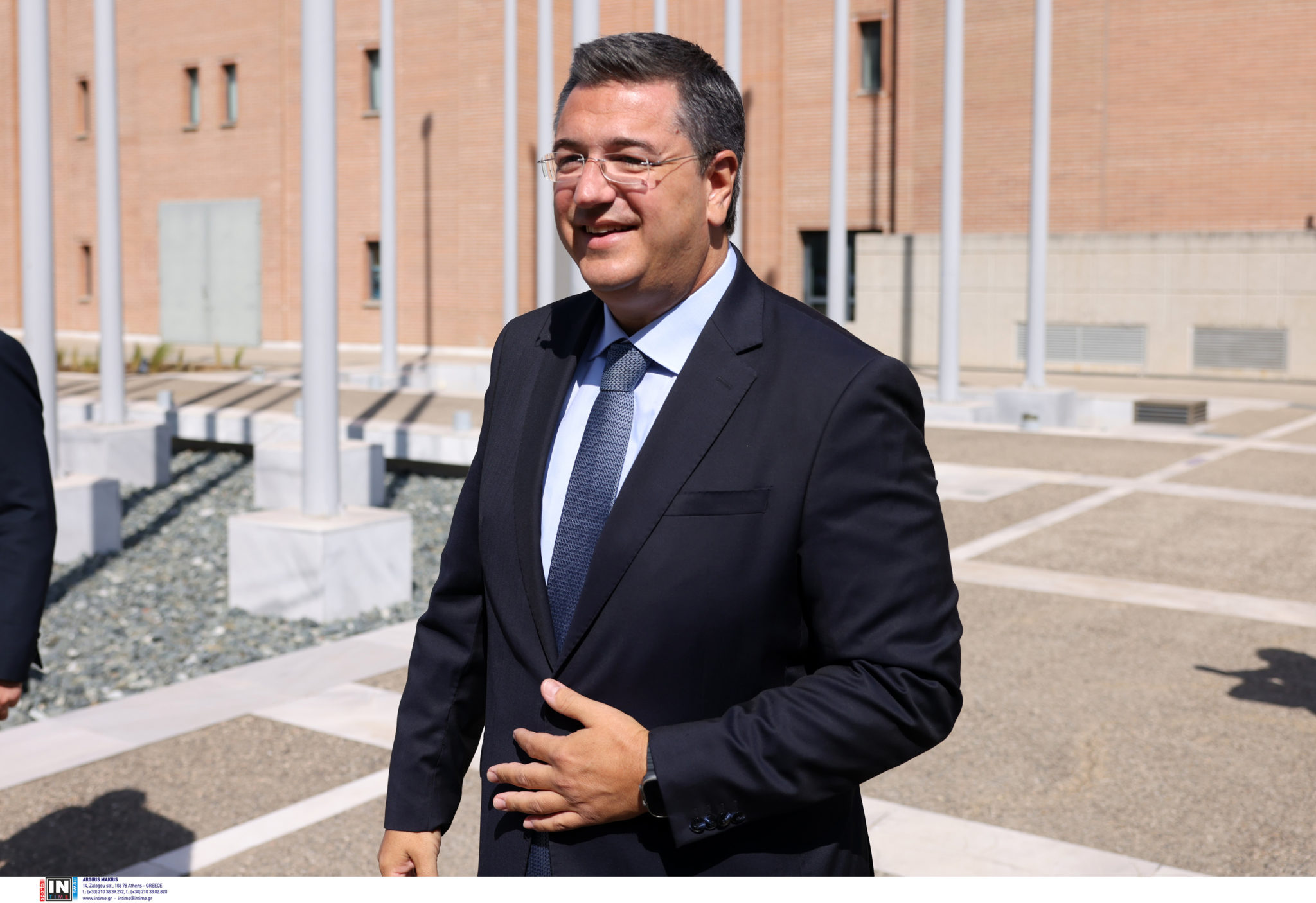 Απόστολος Τζιτζικώστας