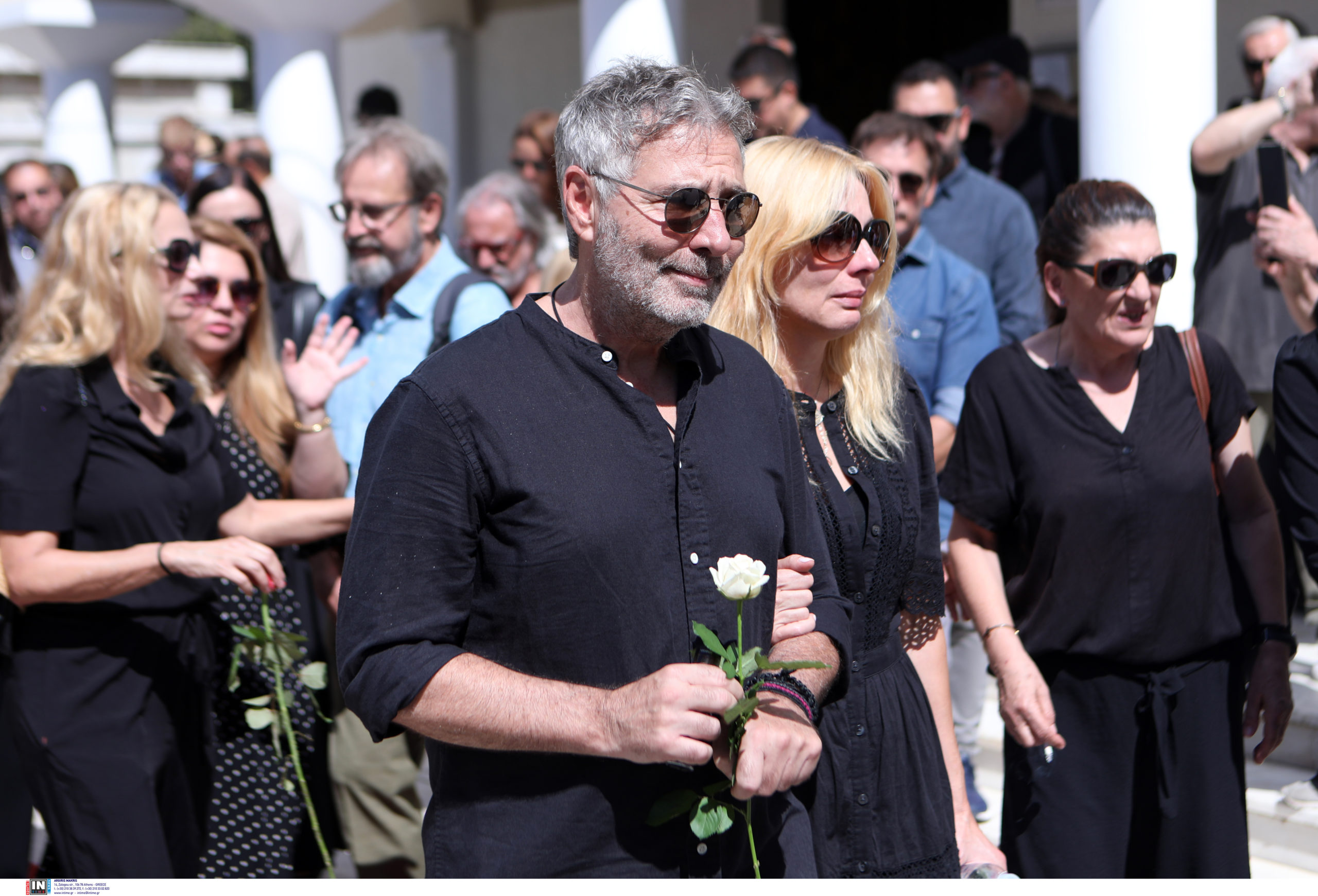 Ντίνος Καρύδης - Κηδεία