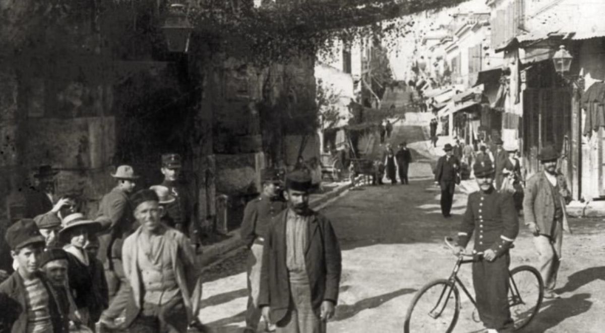 Κουίζ για την παλιά Αθήνα: Αναγνωρίζετε την οδό; Είναι από τις πιο γνωστές