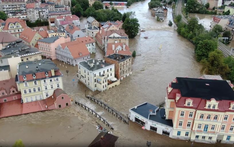 Η κακοκαιρία Boris σαρώνει την Κεντρική Ευρώπη: Εικόνες «αποκάλυψης» καθώς ο αριθμός των νεκρών αυξάνεται