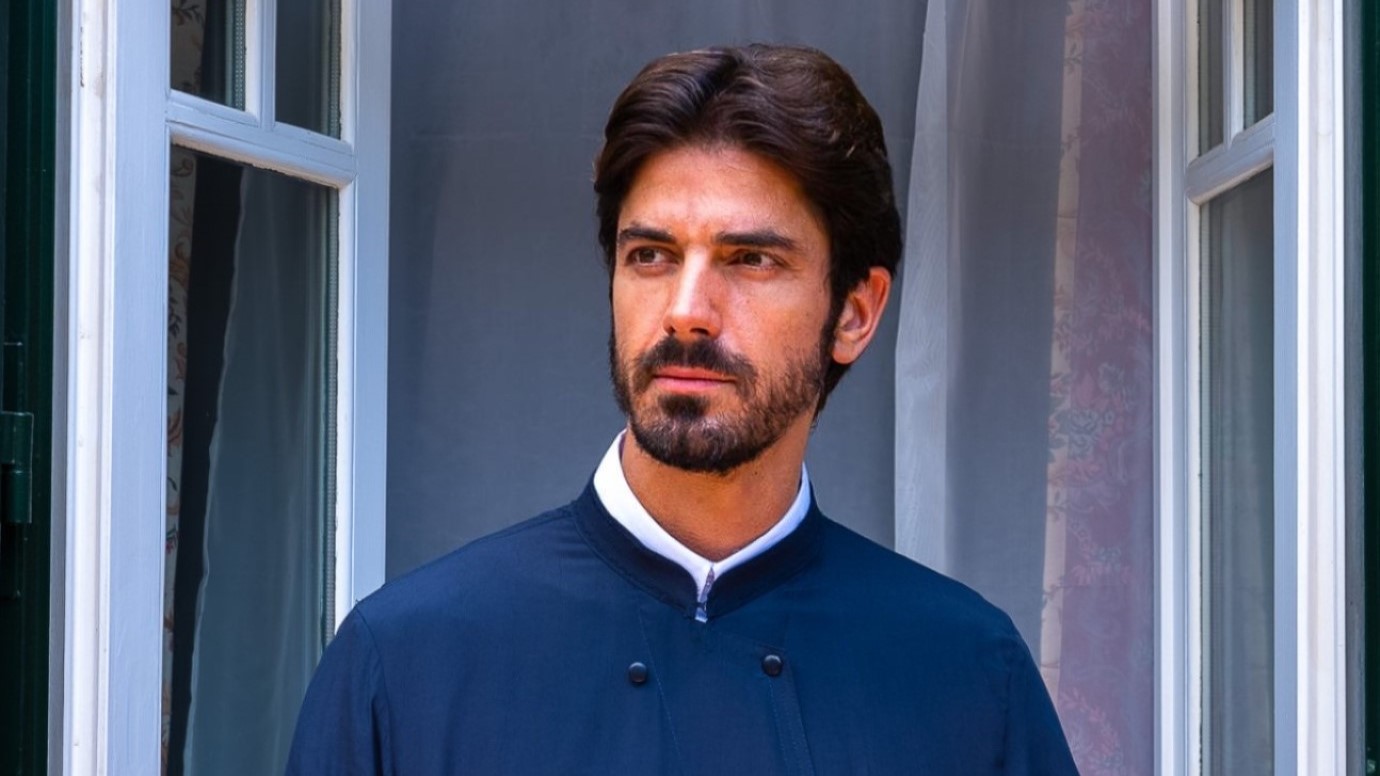 «Άγιος έρωτας»: Πρεμιέρα απόψε με διπλό επεισόδιο που κόβει την ανάσα