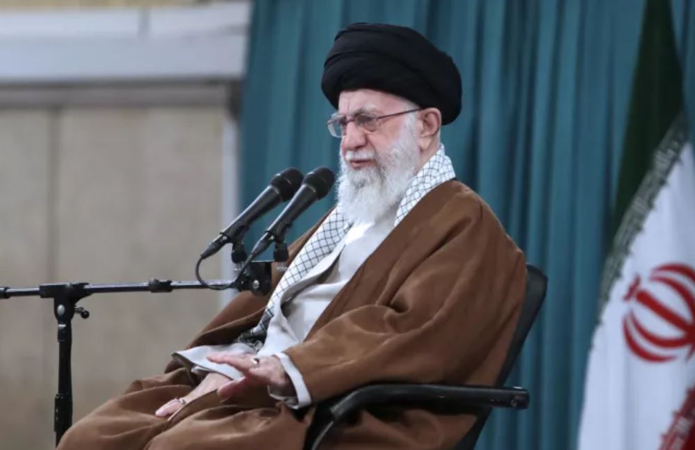 Ιράν: Το πρώτο μήνυμα του Χαμενεΐ μετά τον θάνατο του Νασράλα – Καλεί τους μουσουλμάνους να αντιμετωπίσουν το Ισραήλ