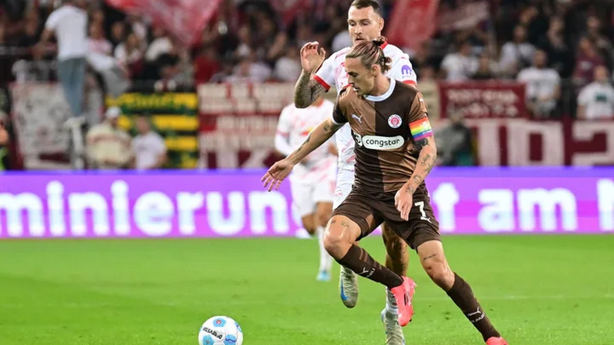 Bundesliga: Πρώτος βαθμός για την Ζανκτ Πάουλι – Βασικός ο Σάλιακας – «Πεντάσφαιρη» η Στουτγκαρδη κόντρα στην Ντορτμουντ