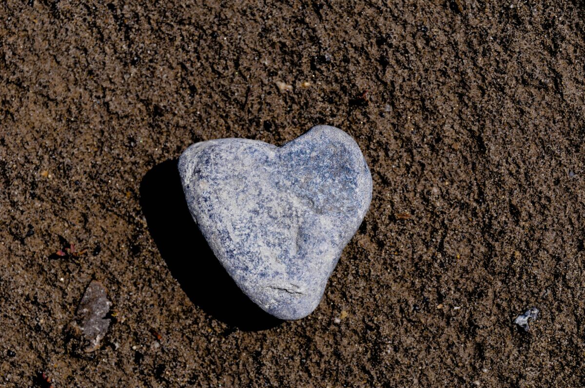 Τι σημαίνει η φράση «η καρδιά σου είναι πέτρα» και από πού προέρχεται