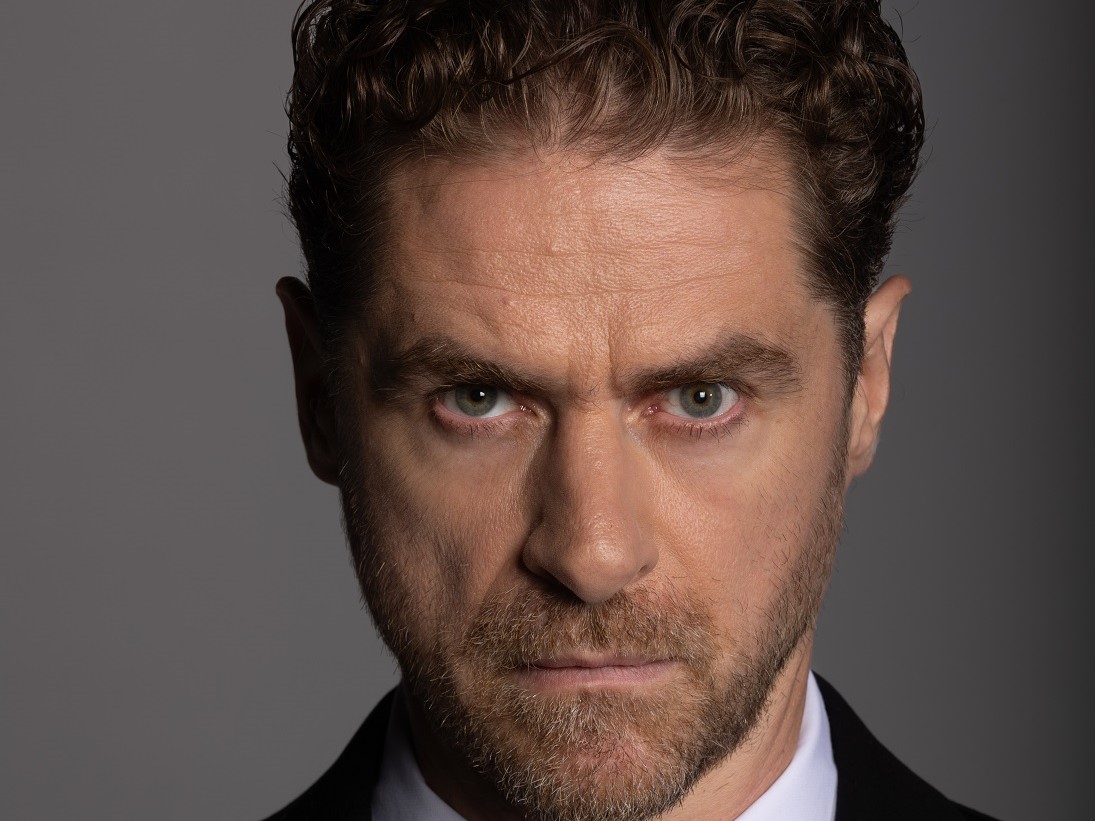 Δημήτρης Λάλος για «Τιμωρό»: «Είναι μια συναρπαστική ιστορία προδοσίας, αδικίας και εκδίκησης»