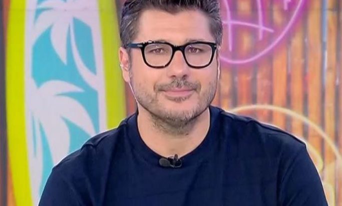 Λάμπρος Κωνσταντάρας