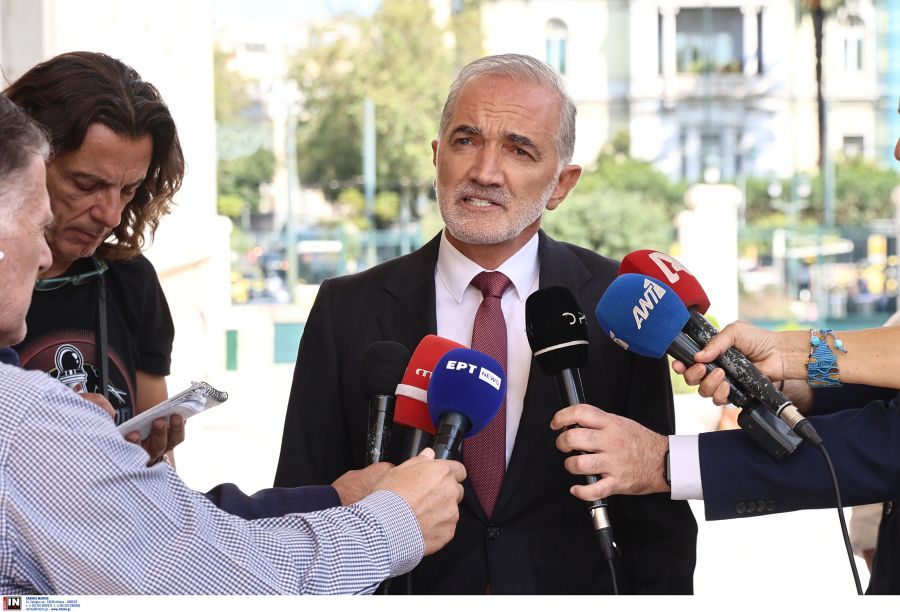 Σαλμάς: Αν ο κ. Μητσοτάκης με διαγράφει για να στείλει μήνυμα σε άλλους, είναι απαράδεκτο – Δεν παραδίδει την έδρα