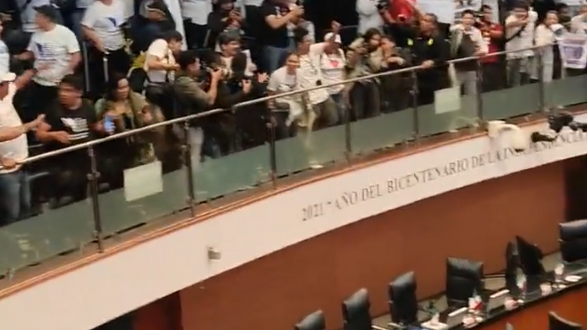 Μεξικό: Διαδηλωτές εισέβαλαν στη Γερουσία – Διακόπηκε η συζήτηση για τη δικαστική μεταρρύθμιση