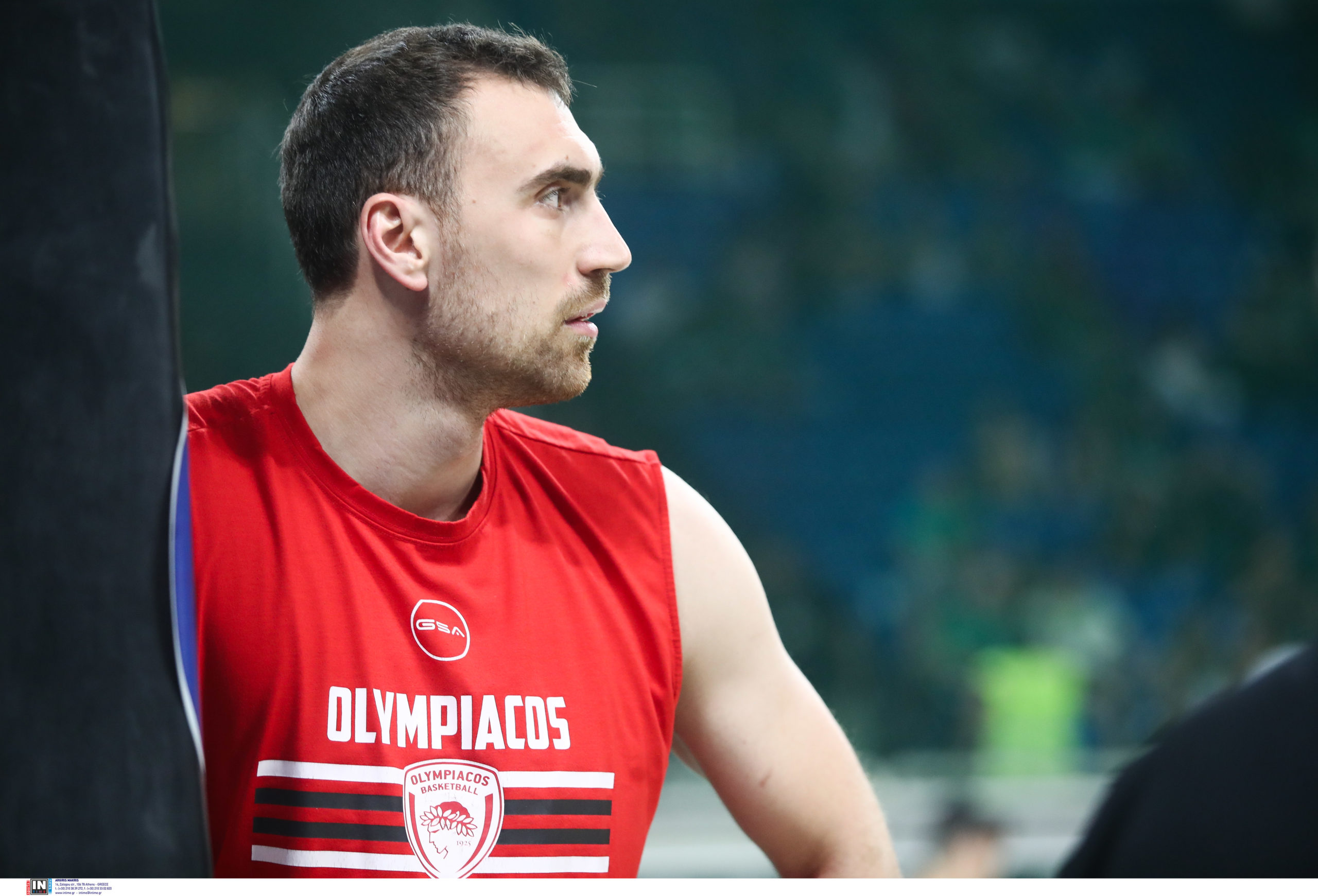 Νίκολα Μιλουτίνοφ Ολυμπιακός