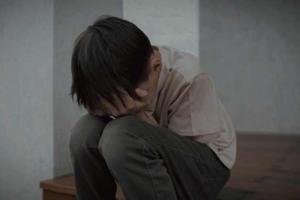 παιδί στεναχωρημένο