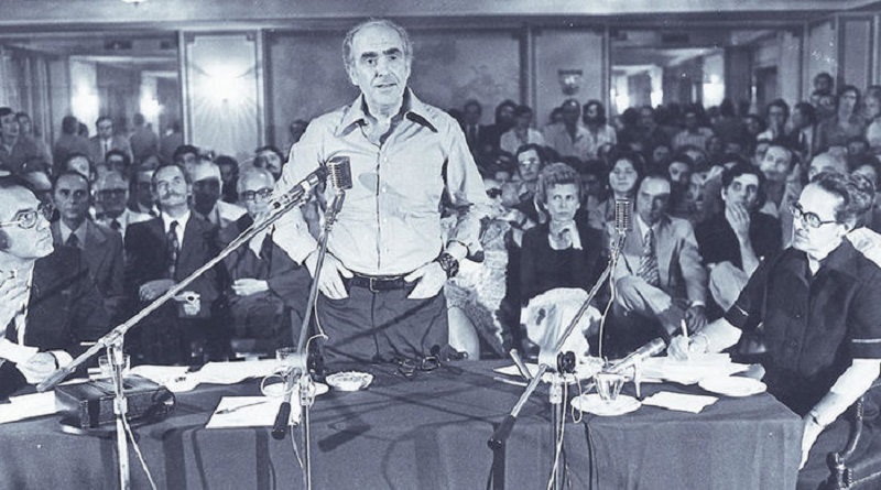 ΠΑΣΟΚ: 50 χρόνια από τη Διακήρυξη της 3ης Σεπτεμβρίου – Η πορεία για την ίδρυση του κόμματος που άλλαξε το πολιτικό τοπίο και το παρασκήνιο πίσω από το όνομα