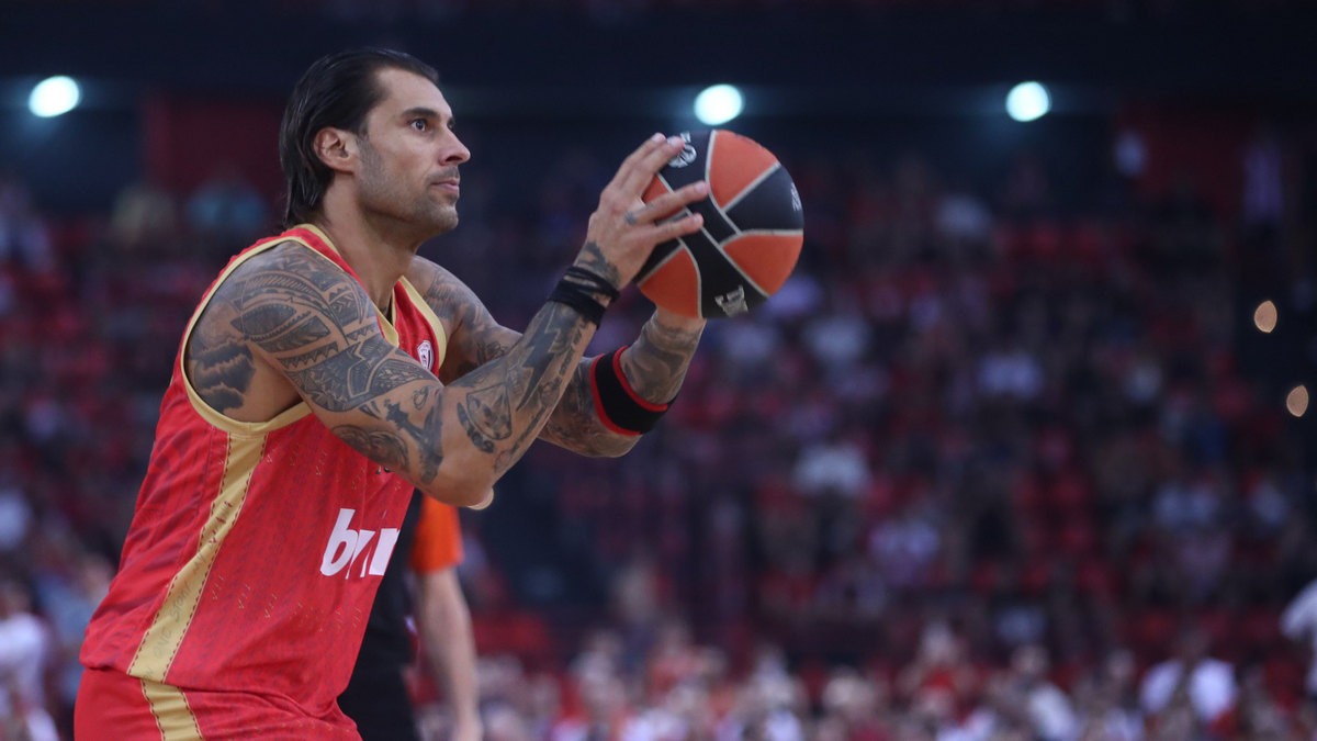 Ολυμπιακός – Μακάμπι 84-83: Ο Γιώργος Πρίντεζης με το πεταχτάρι του έδωσε ένα… παραμυθένιο τέλος στο δικό του… Last Dance