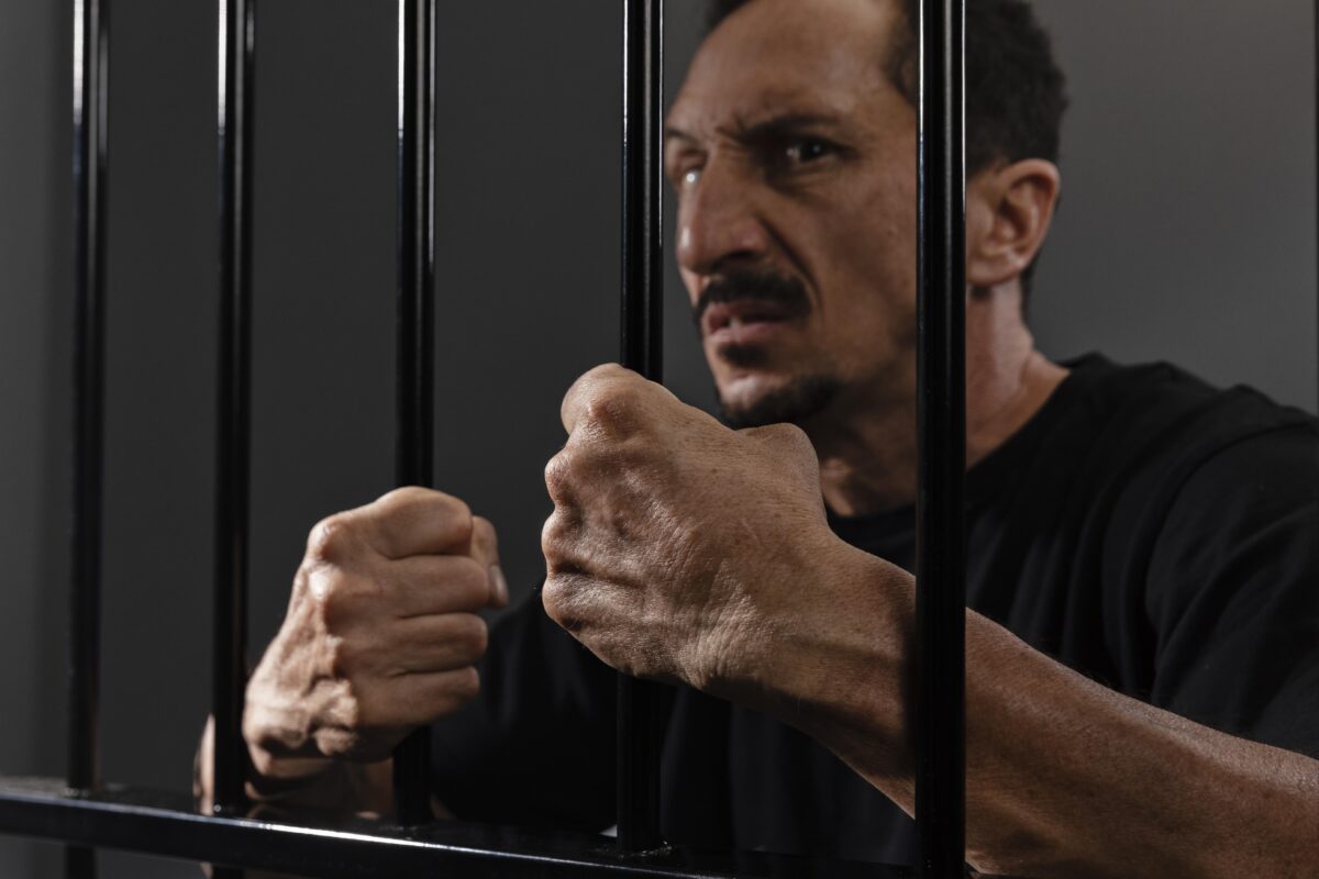 Μάθε πώς βγήκε η φράση «Της φυλακής τα σίδερα είναι για τους λεβέντες»