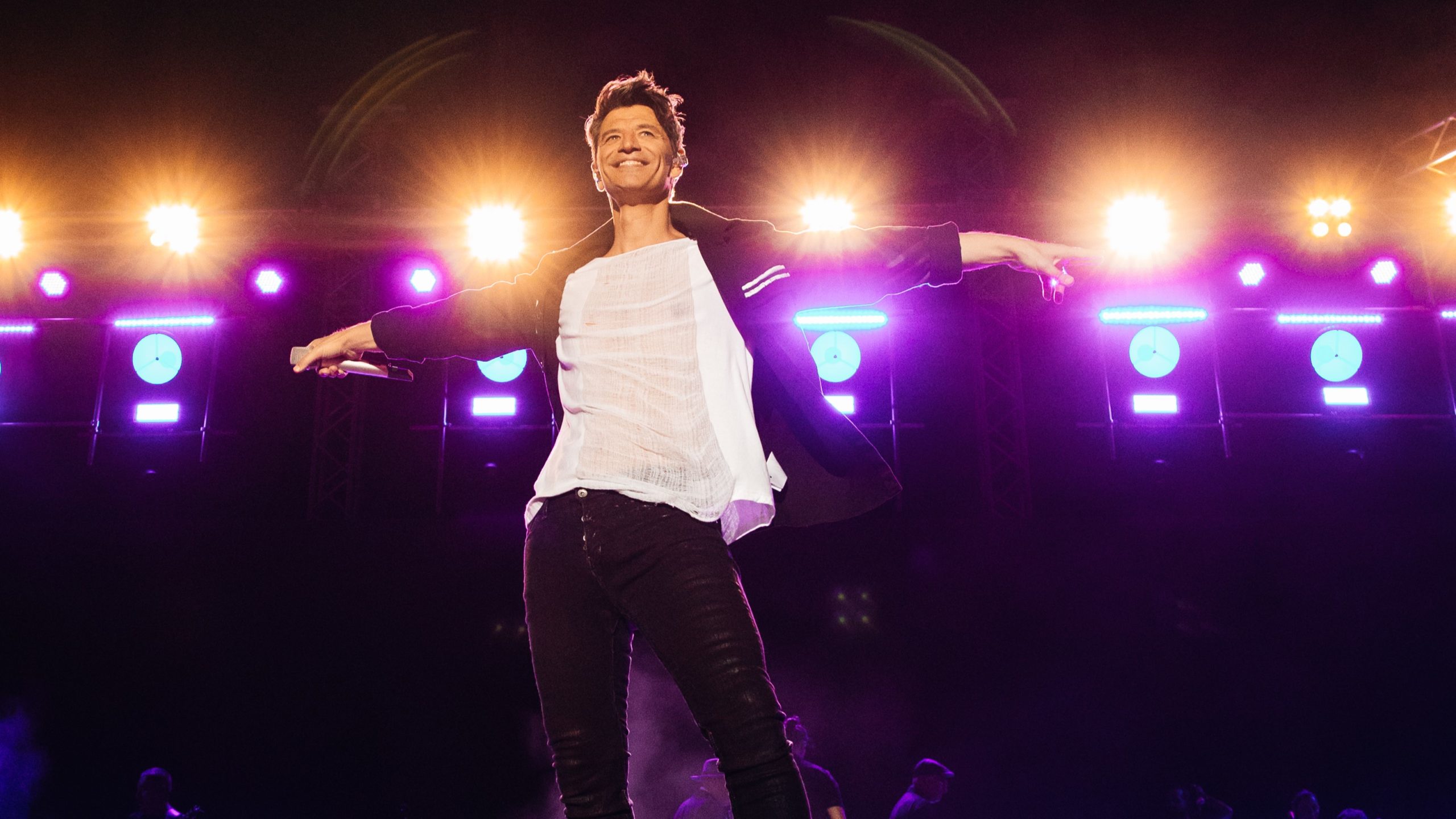 Σάκης Ρουβάς: Σάρωσε στο Κατράκειο στη χθεσινή συναυλία