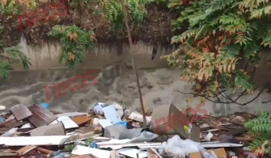 Κακοκαιρία «ATENA»: Πλημμύρισαν οι δρόμοι στο κέντρο της Αθήνας από την ισχυρή καταιγίδα – ΒΙΝΤΕΟ αναγνωστών