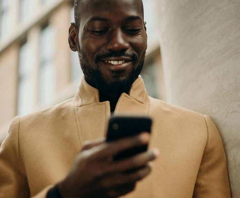 Γιατί πρέπει να απενεργοποιείτε το κινητό σας μία φορά την εβδομάδα