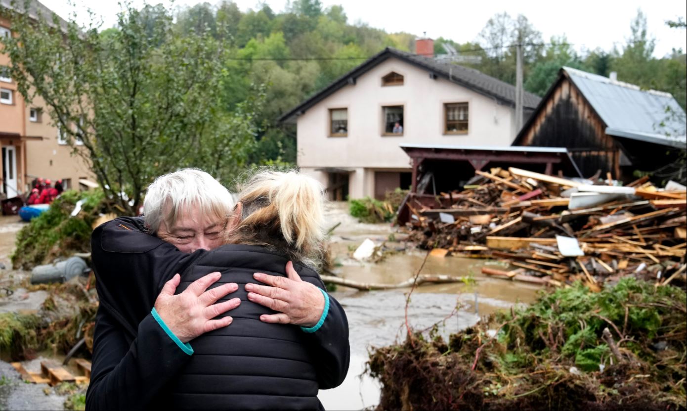 Κακοκαιρία Boris: Συγκλονίζουν οι εικόνες βιβλικής καταστροφής στην κεντρική Ευρώπη – Τουλάχιστον 16 νεκροί, μαζικές εκκενώσεις