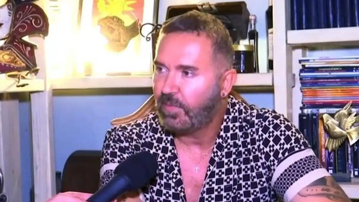 Γιώργος Βάλαρης: «Εγώ έκλεισα το σπίτι στον Μικέλε Μορόνε στη Μύκονο, είναι αξιολάτρευτος»