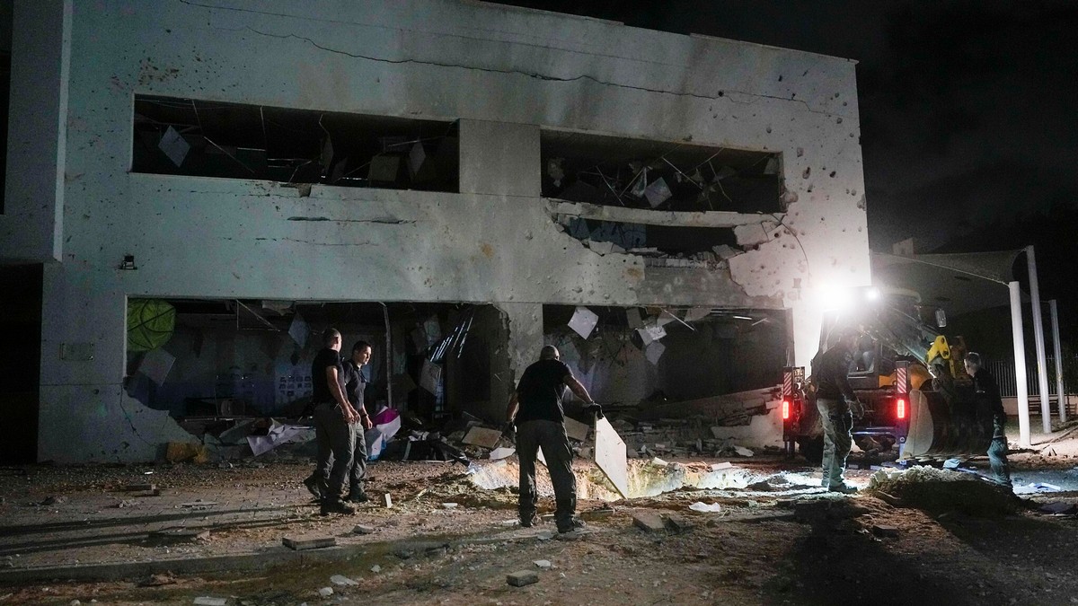 Το Ιράν θα πλήξει «όλες τις υποδομές» του Ισραήλ αν δεχτεί επίθεση, λέει ο αρχηγός του Γενικού Επιτελείου