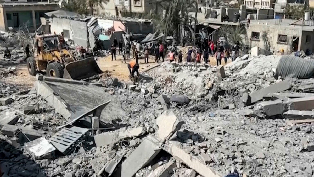 Γάζα: 12 νεκροί σε ισραηλινά πλήγματα εναντίον ομάδας πολιτών που περίμενε ανθρωπιστική βοήθεια