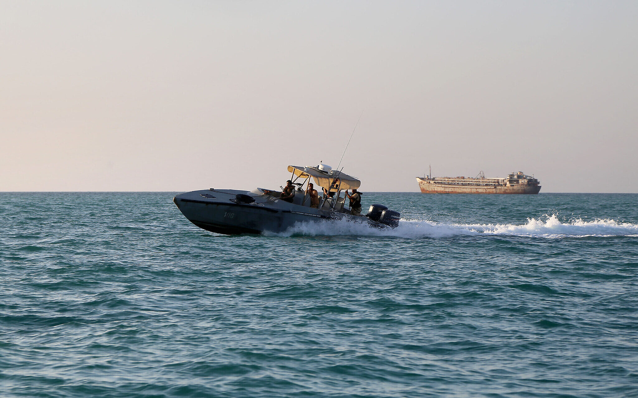 Υεμένη: Οι Χούθι έπληξαν δύο πλοία στην Ερυθρά Θάλασσα – Ελληνικών συμφερόντων το ένα